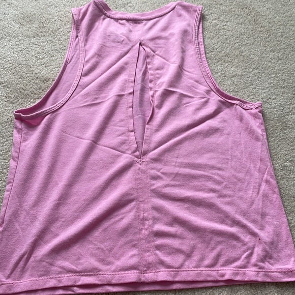 Reebok workout top - Picture 2 of 2